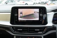 Volkswagen T-Roc LIFE TSI DSG 29