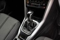 Volkswagen T-Roc LIFE TSI DSG 32