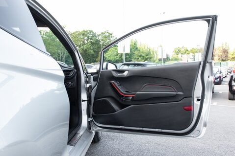 Ford Fiesta ST-LINE X 14