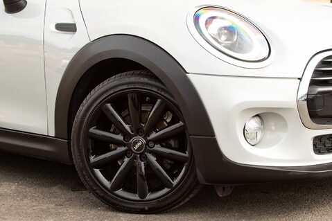Mini Hatch COOPER D 11