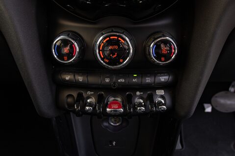 Mini Hatch COOPER D 32