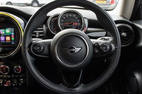 Mini Hatch COOPER D 21