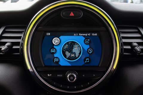 Mini Hatch COOPER D 22
