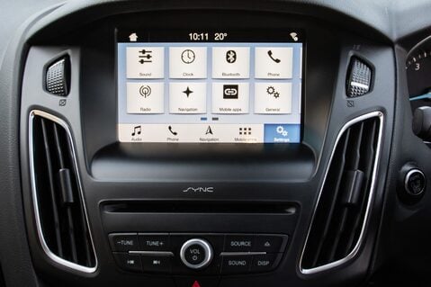 Ford Focus TITANIUM X 26