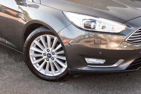 Ford Focus TITANIUM X 11