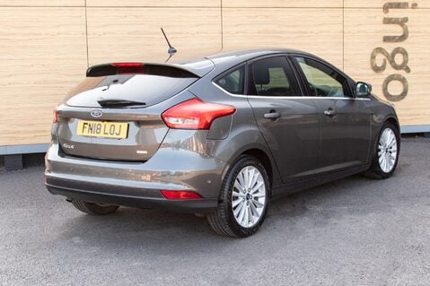 Ford Focus TITANIUM X 2