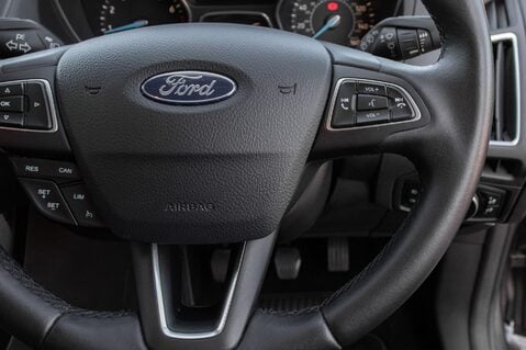 Ford Focus TITANIUM X 20