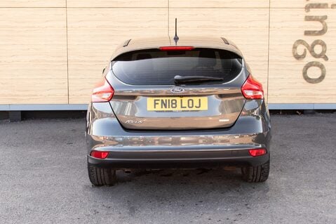 Ford Focus TITANIUM X 6