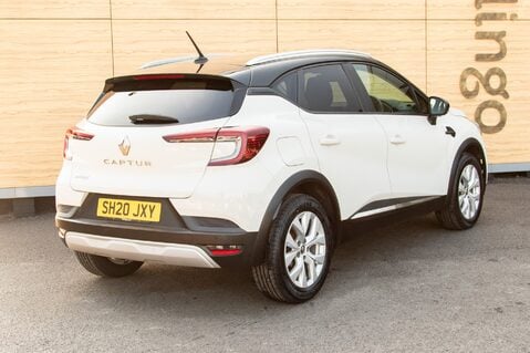 Renault Captur ICONIC TCE 2