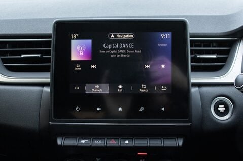 Renault Captur ICONIC TCE 25