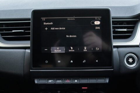 Renault Captur ICONIC TCE 26