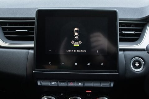 Renault Captur ICONIC TCE 29