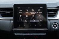 Renault Captur ICONIC TCE 28