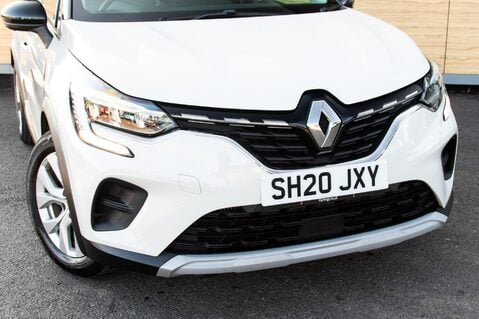 Renault Captur ICONIC TCE 10