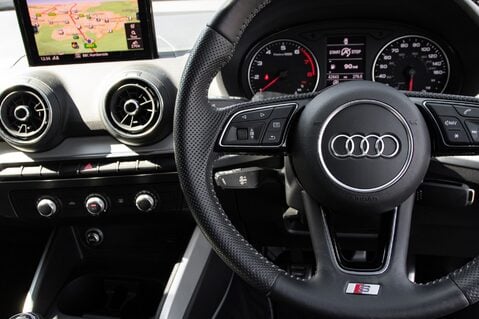 Audi Q2 TFSI S LINE 19