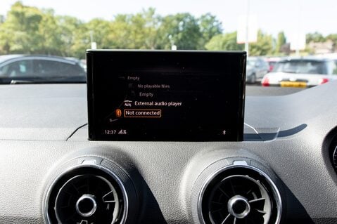 Audi Q2 TFSI S LINE 25