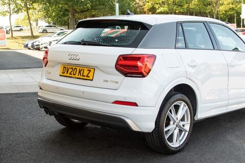 Audi Q2 TFSI S LINE 8