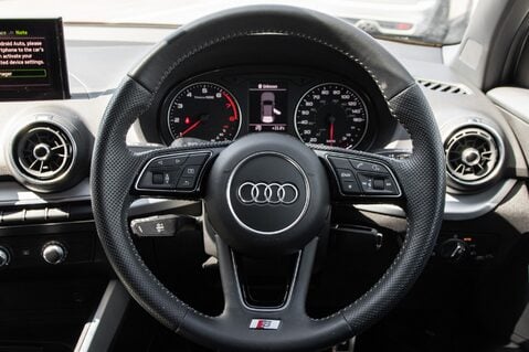 Audi Q2 TFSI S LINE 21