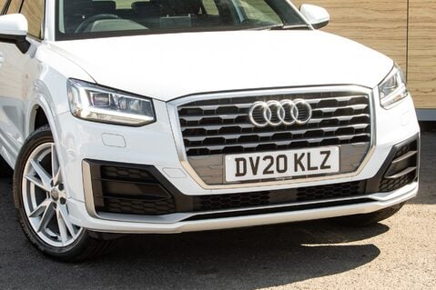 Audi Q2 TFSI S LINE 10