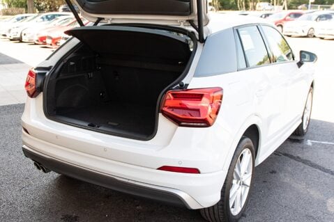 Audi Q2 TFSI S LINE 33