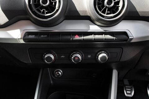 Audi Q2 TFSI S LINE 31
