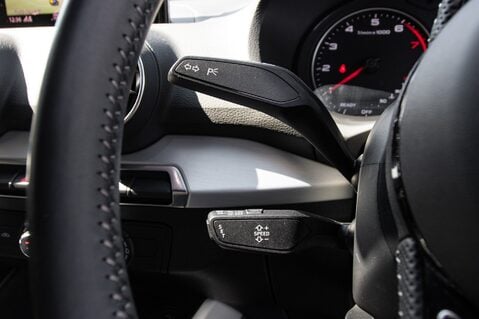 Audi Q2 TFSI S LINE 17
