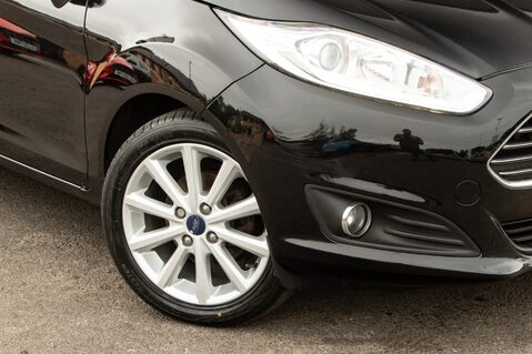 Ford Fiesta TITANIUM 11