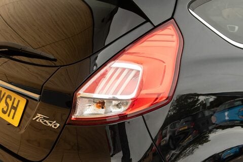 Ford Fiesta TITANIUM 9