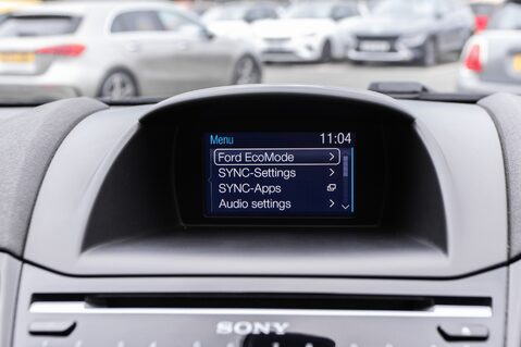 Ford Fiesta TITANIUM 26
