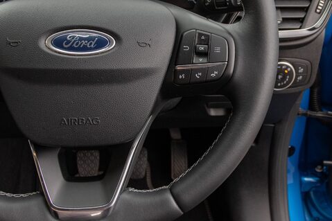 Ford Fiesta TITANIUM 21