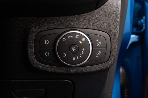 Ford Fiesta TITANIUM 16