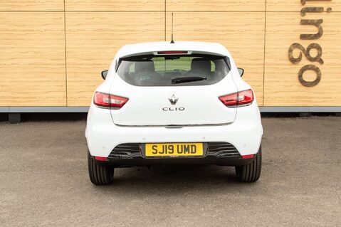 Renault Clio ICONIC TCE 6