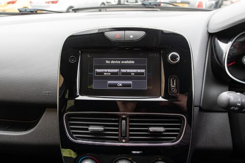 Renault Clio ICONIC TCE 25
