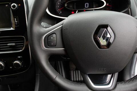 Renault Clio ICONIC TCE 19