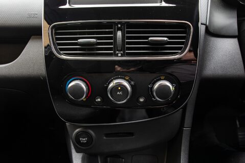 Renault Clio ICONIC TCE 33