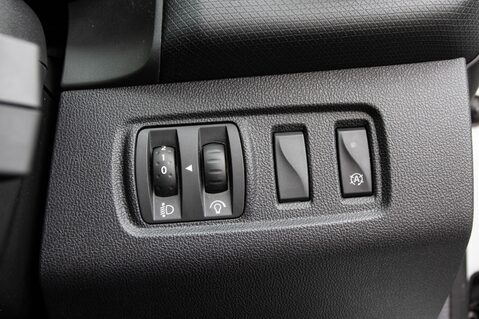 Renault Clio ICONIC TCE 16