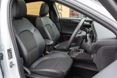 Ford Focus ST-LINE X EDITION MHEV 32