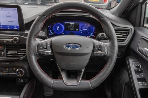 Ford Focus ST-LINE X EDITION MHEV 22