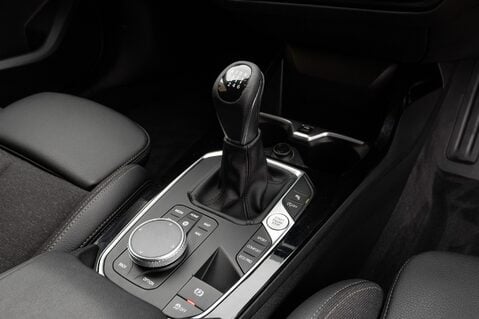 BMW 1 Series 118I SPORT 33