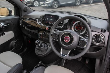 Fiat 500 DOLCEVITA MHEV