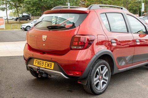 Dacia Sandero Stepway TECHROAD TCE 8