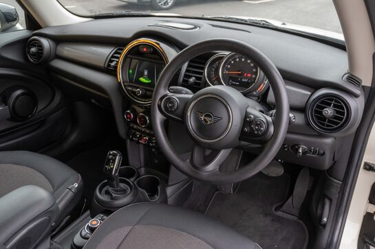 Mini Hatch COOPER CLASSIC