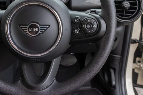 Mini Hatch COOPER CLASSIC 21