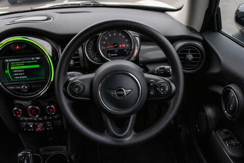 Mini Hatch COOPER CLASSIC 22