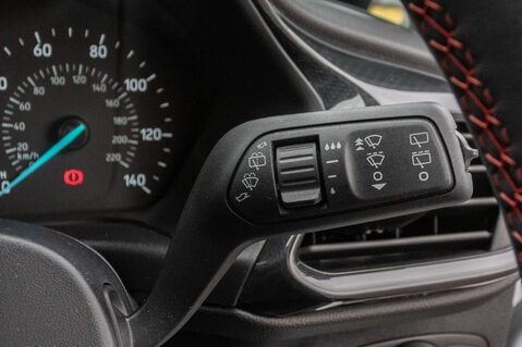Ford Fiesta ST-LINE 19