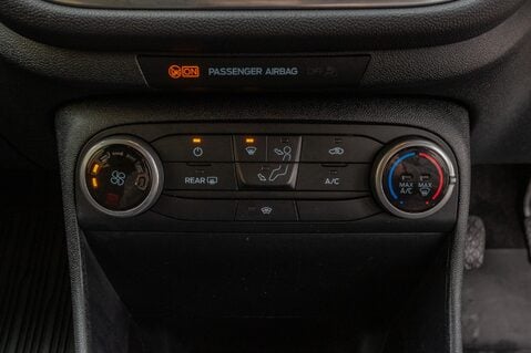 Ford Fiesta ST-LINE 34