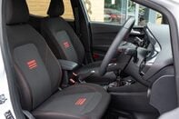 Ford Fiesta ST-LINE 32