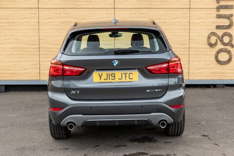 BMW X1 SDRIVE20I SPORT 6