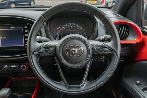 Toyota Aygo X VVT-I EDGE 21