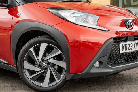 Toyota Aygo X VVT-I EDGE 11